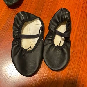 Black ballet shoes